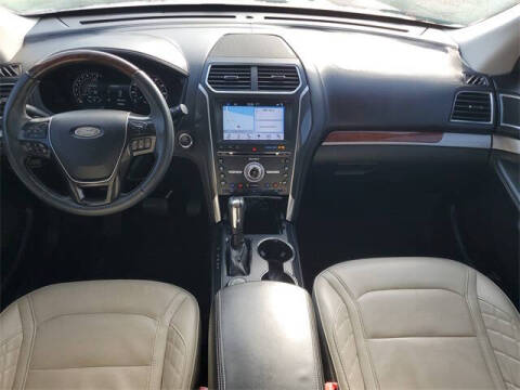 2017 Ford Explorer Platinum