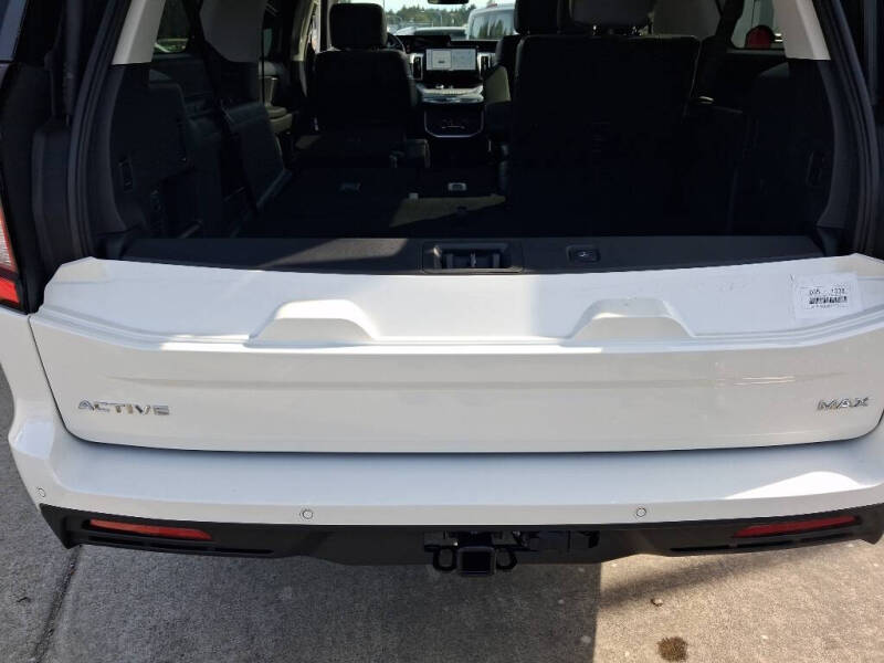 2026 Ford Expedition MAX Active