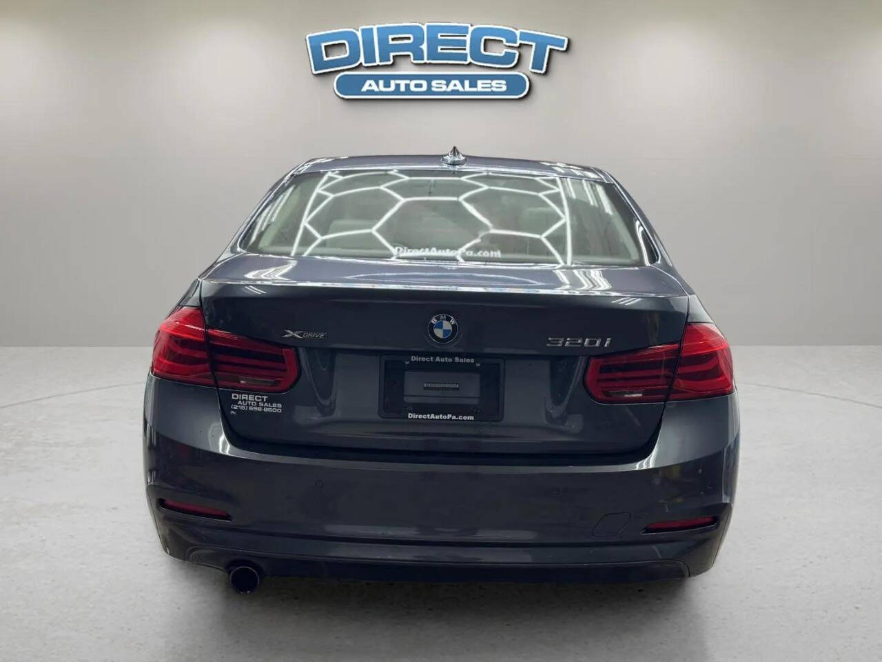 2017 BMW 3 Series 320i xDrive AWD 4dr Sedan - Gray exterior view 5