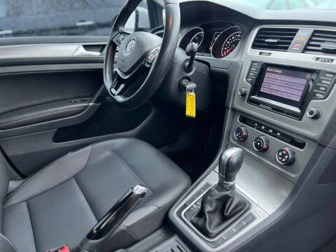 2015 Volkswagen Golf