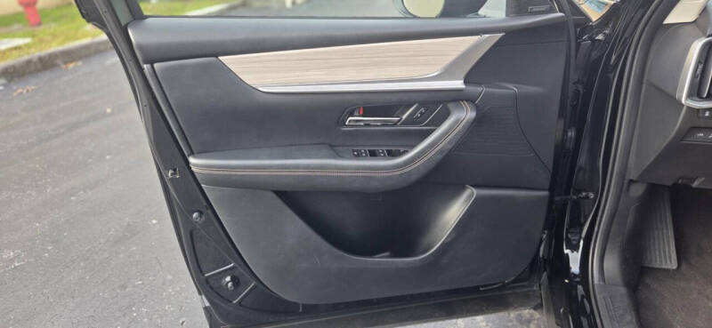 2024 Mazda CX-90 Plug-in Hybrid Premium