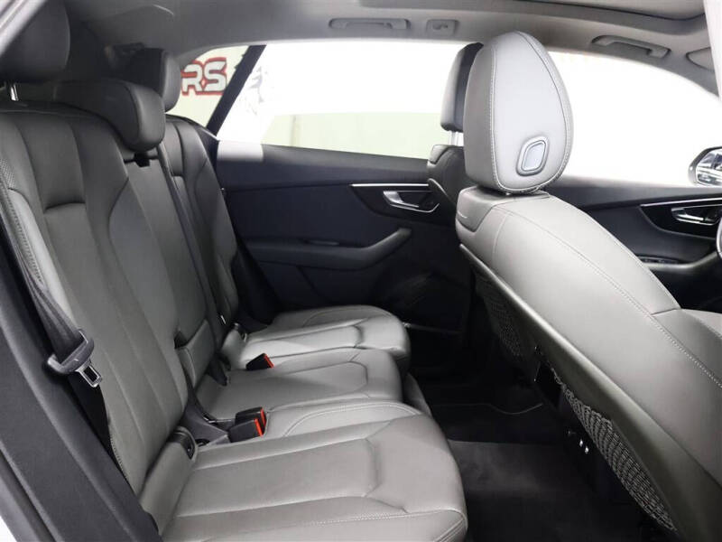 2019 Audi Q8 quattro Premium Plus 55 TFSI