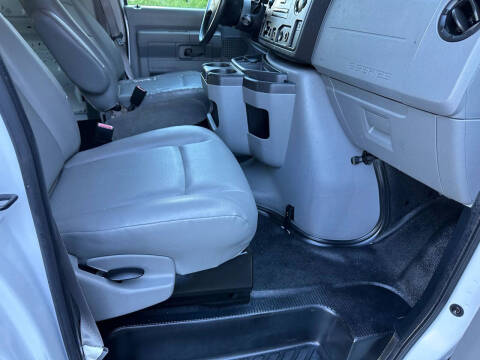 2011 Ford E-Series E-150