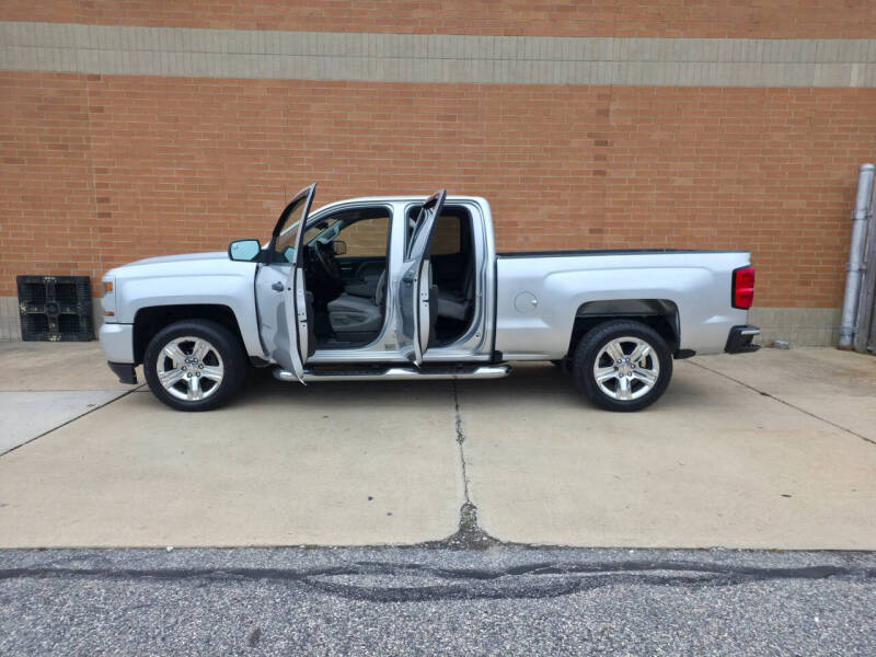 2018 Chevrolet Silverado 1500 Custom