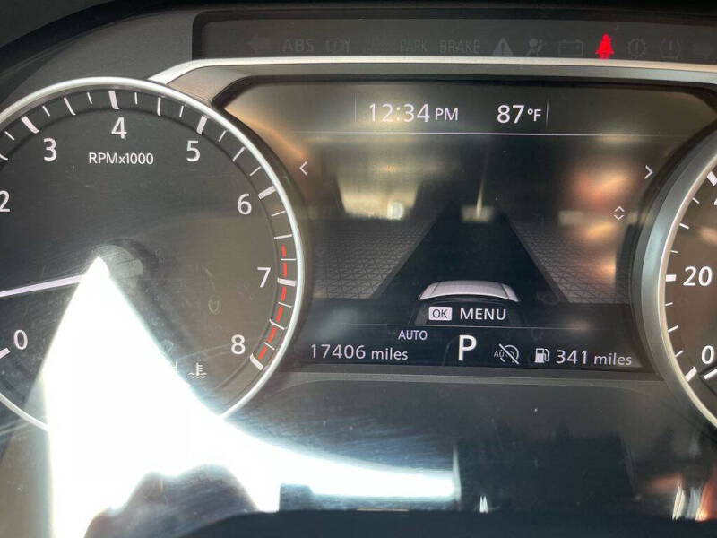 2024 Nissan Pathfinder SV