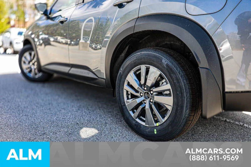 2025 Nissan Pathfinder S