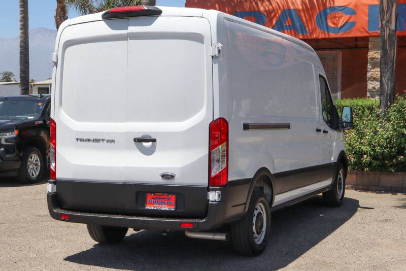 2025 Ford Transit 250