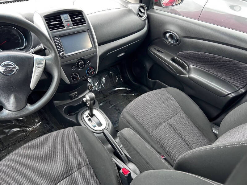 2018 Nissan Versa SV