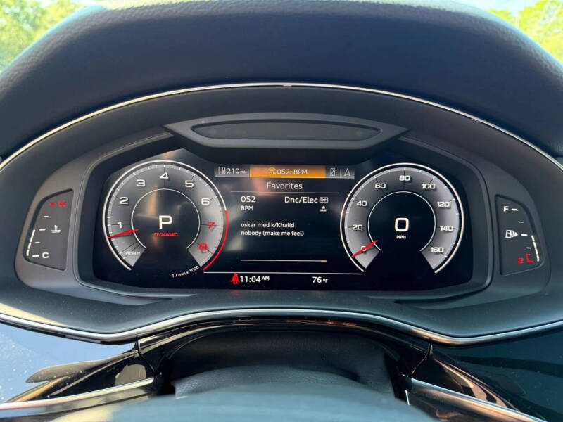 2019 Audi Q8 quattro Premium 55 TFSI