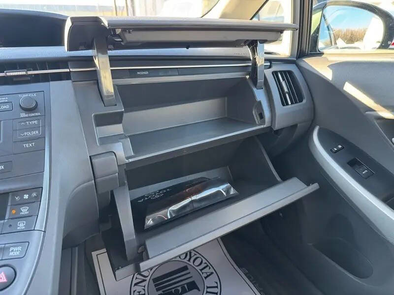 2010 Toyota Prius III