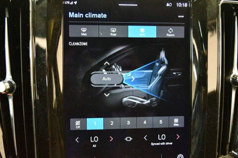 2022 Volvo XC60 B5 Momentum