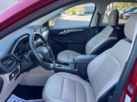 2021 Ford Escape SEL