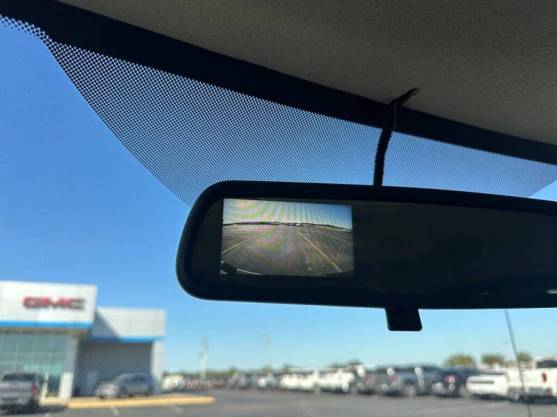 2025 Chevrolet Express LS 3500