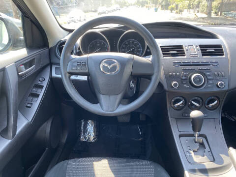 2013 Mazda MAZDA3 i SV