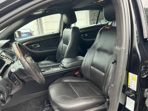 2018 Ford Taurus Limited