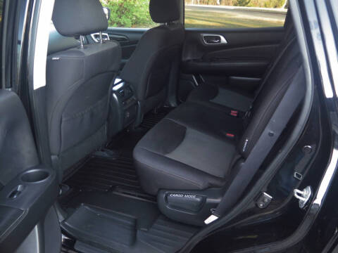 2018 Nissan Pathfinder SV