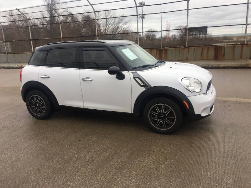 2014 MINI Countryman Countryman S photo 24