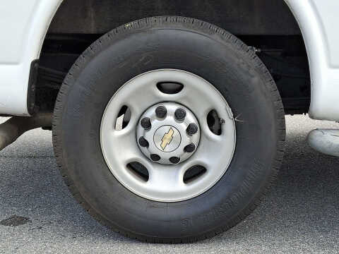 2024 Chevrolet Express 2500
