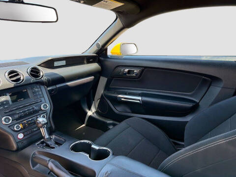 2016 Ford Mustang V6