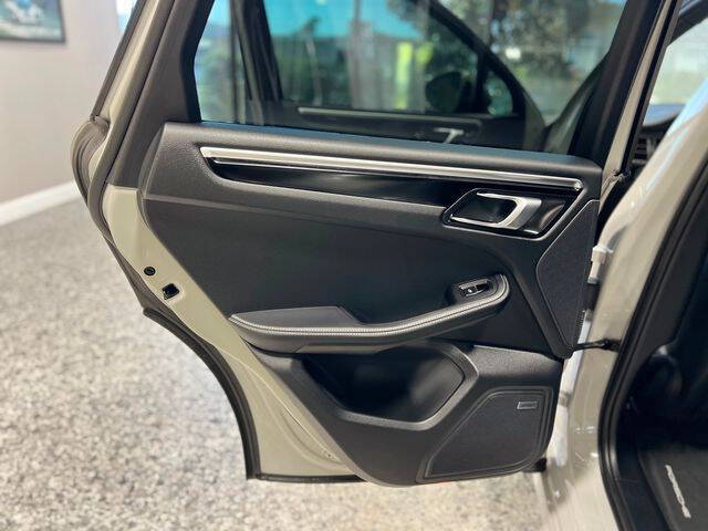 2024 Porsche Macan S