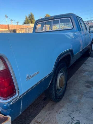 1975 Dodge D100 Pickup
