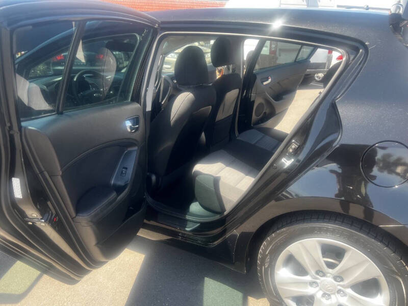 2016 Kia Forte5 LX