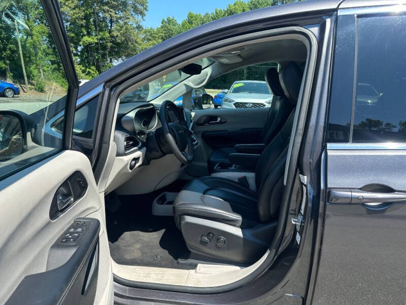 2023 Chrysler Pacifica Touring L