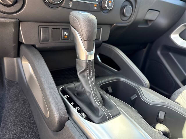 2025 Nissan Frontier SV