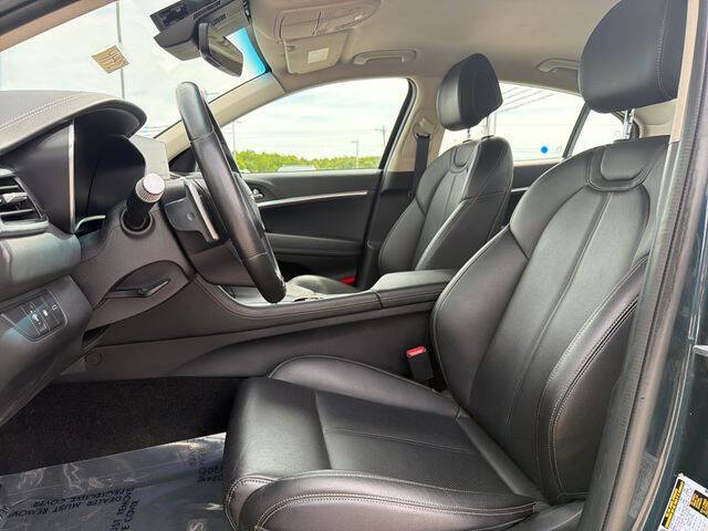 2025 Genesis G70
