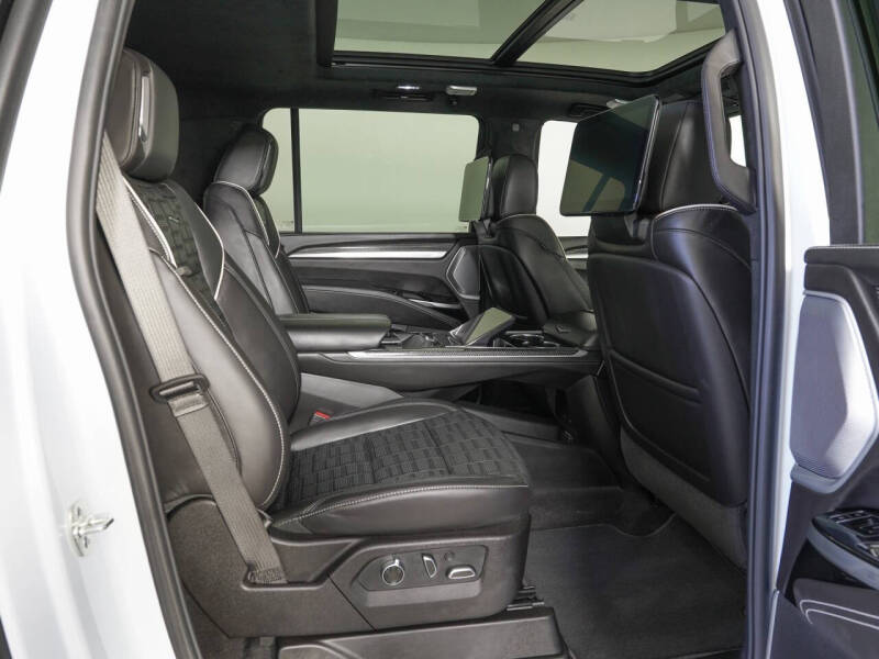 2026 Cadillac Escalade-V ESV