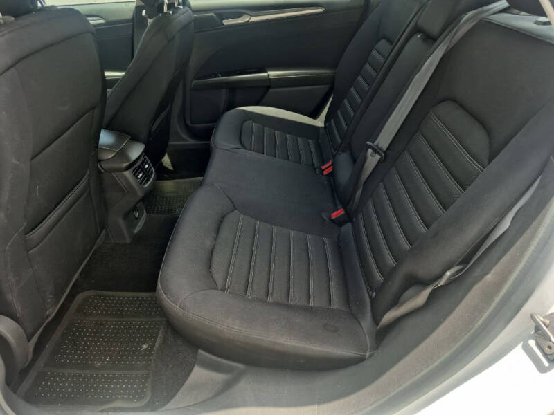 2013 Ford Fusion SE