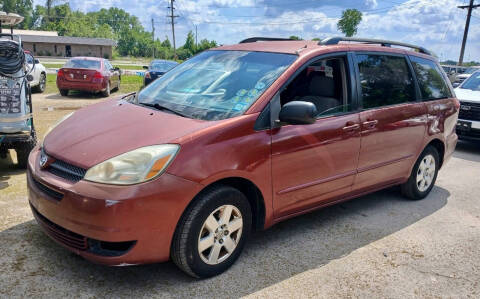 2005 Toyota Sienna LE 8 Passenger