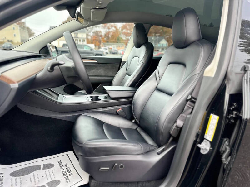 2025 Tesla Model Y Long Range