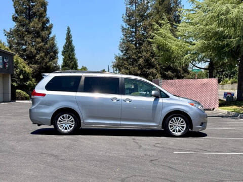 2014 Toyota Sienna