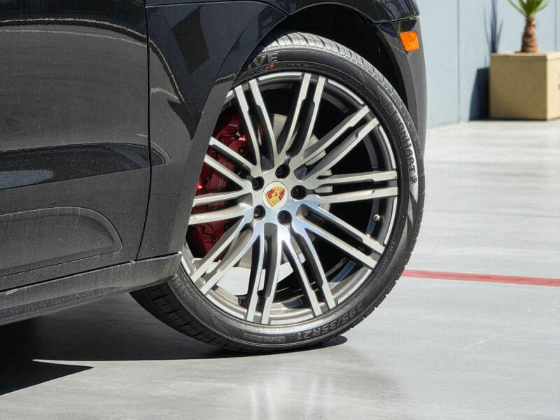 2016 Porsche Macan Turbo