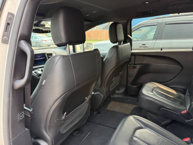 2020 Chrysler Pacifica Launch Edition