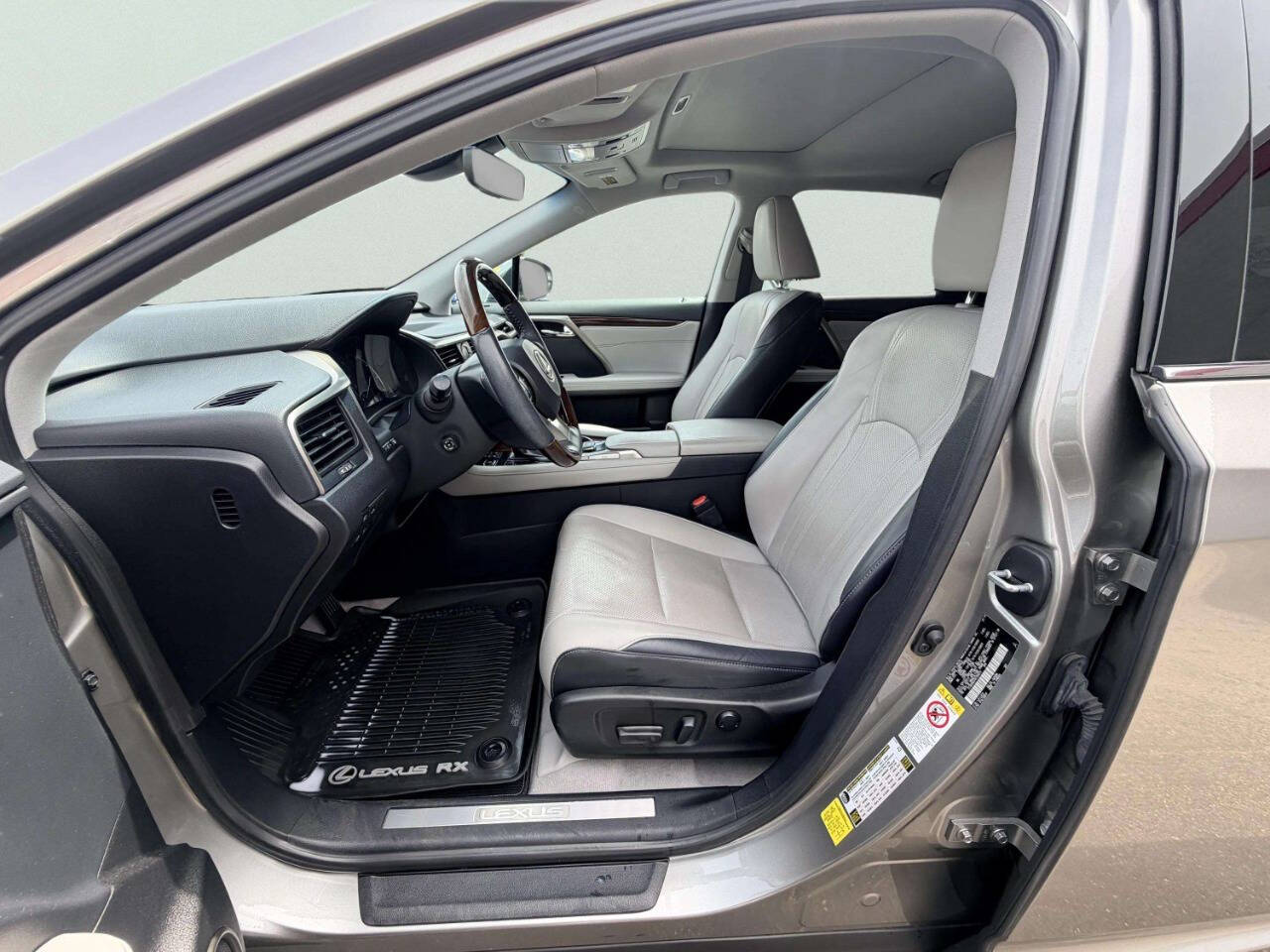LexusRX 35019
