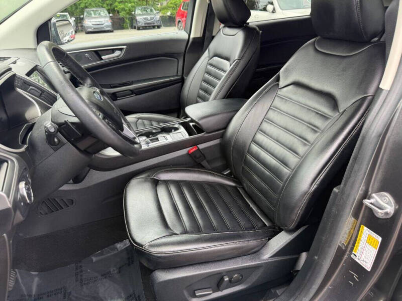 2020 Ford Edge SEL