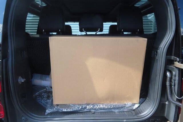 2023 Land Rover Defender 90 S