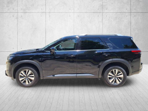 2025 Nissan Pathfinder SL
