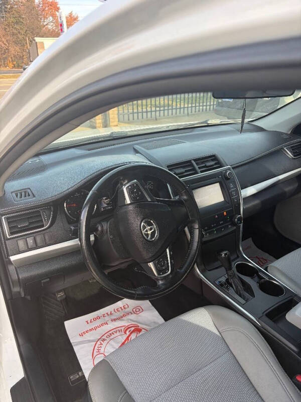 2016 Toyota Camry SE