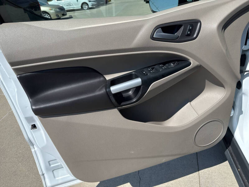 2017 Ford Transit Connect Titanium