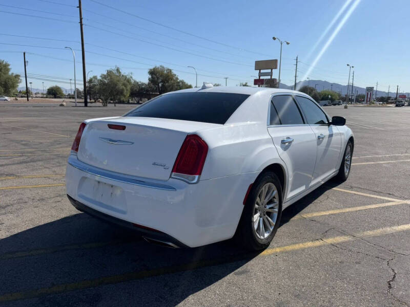 2017 Chrysler 300 C