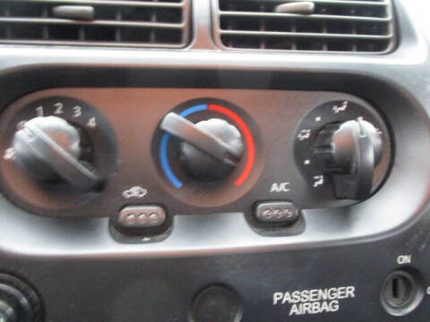 2002 Nissan Frontier XE