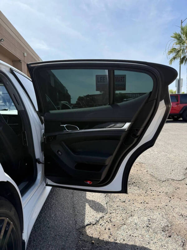 2012 Porsche Panamera
