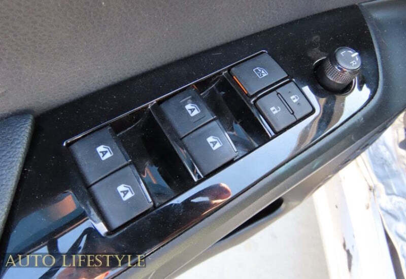 2018 Toyota Prius Three