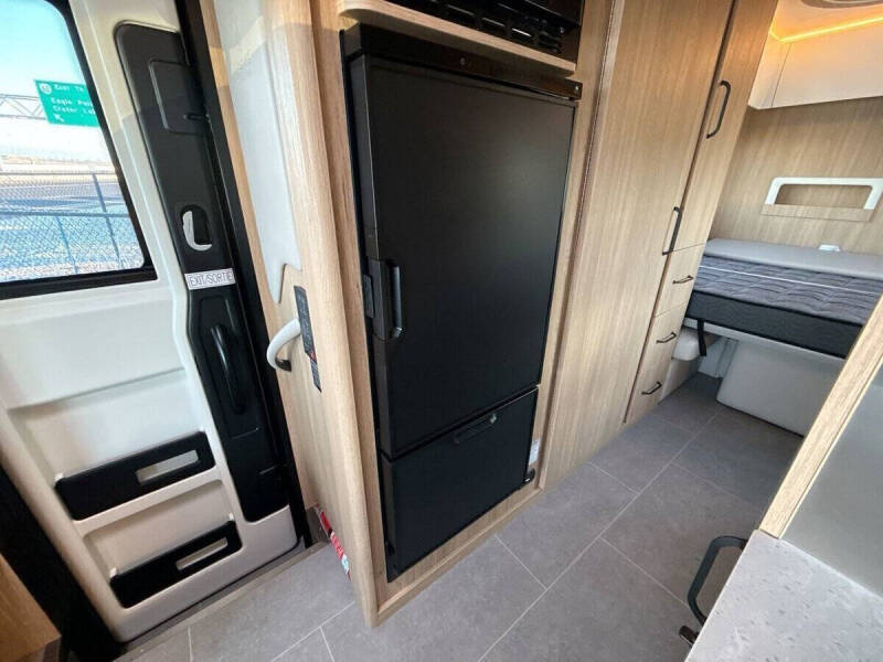 2025 Mercedes-Benz Sprinter