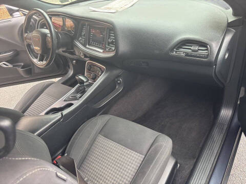 2018 Dodge Challenger SXT