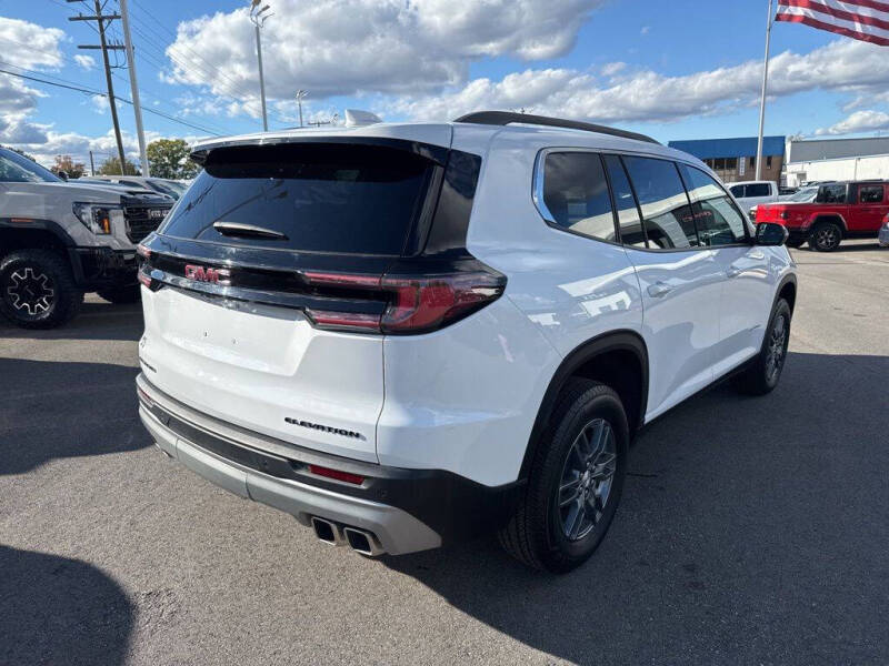 2025 GMC Acadia Elevation