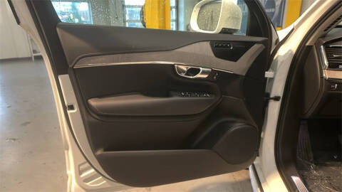 2022 Volvo XC90 T6 Inscription 7-Passenger